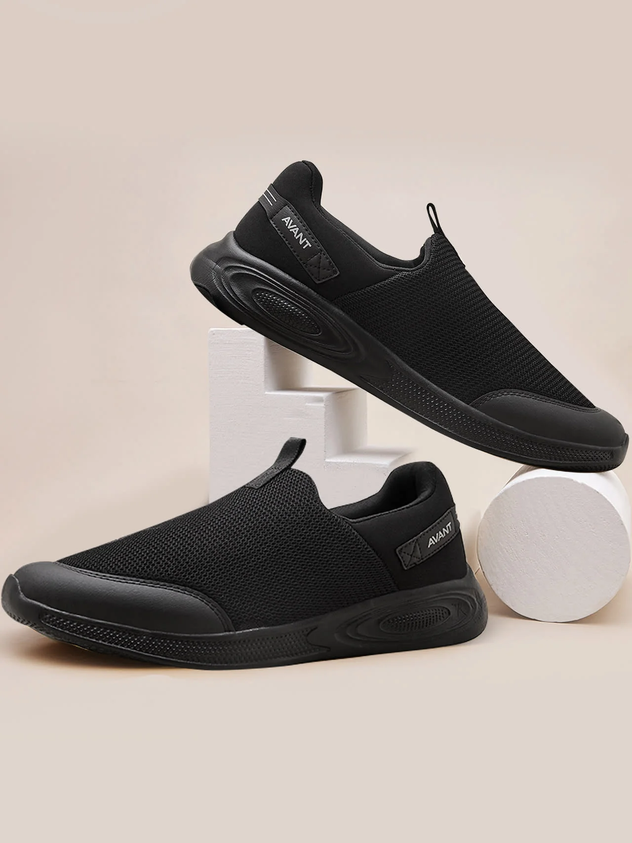 Avant Men's Comfit Slip-On Walking Shoes - Black