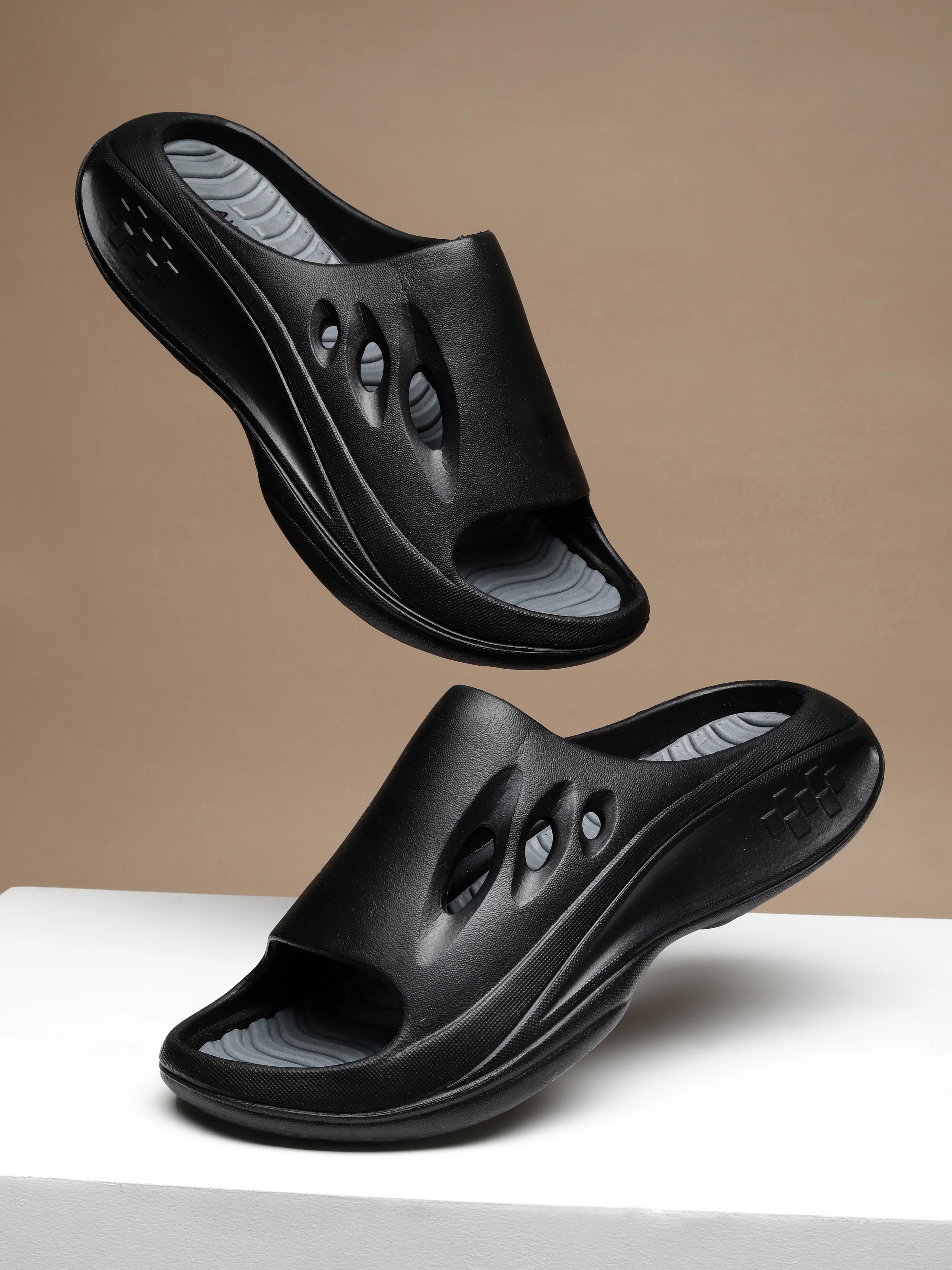 Avant Men's Hover Sliders - Black
