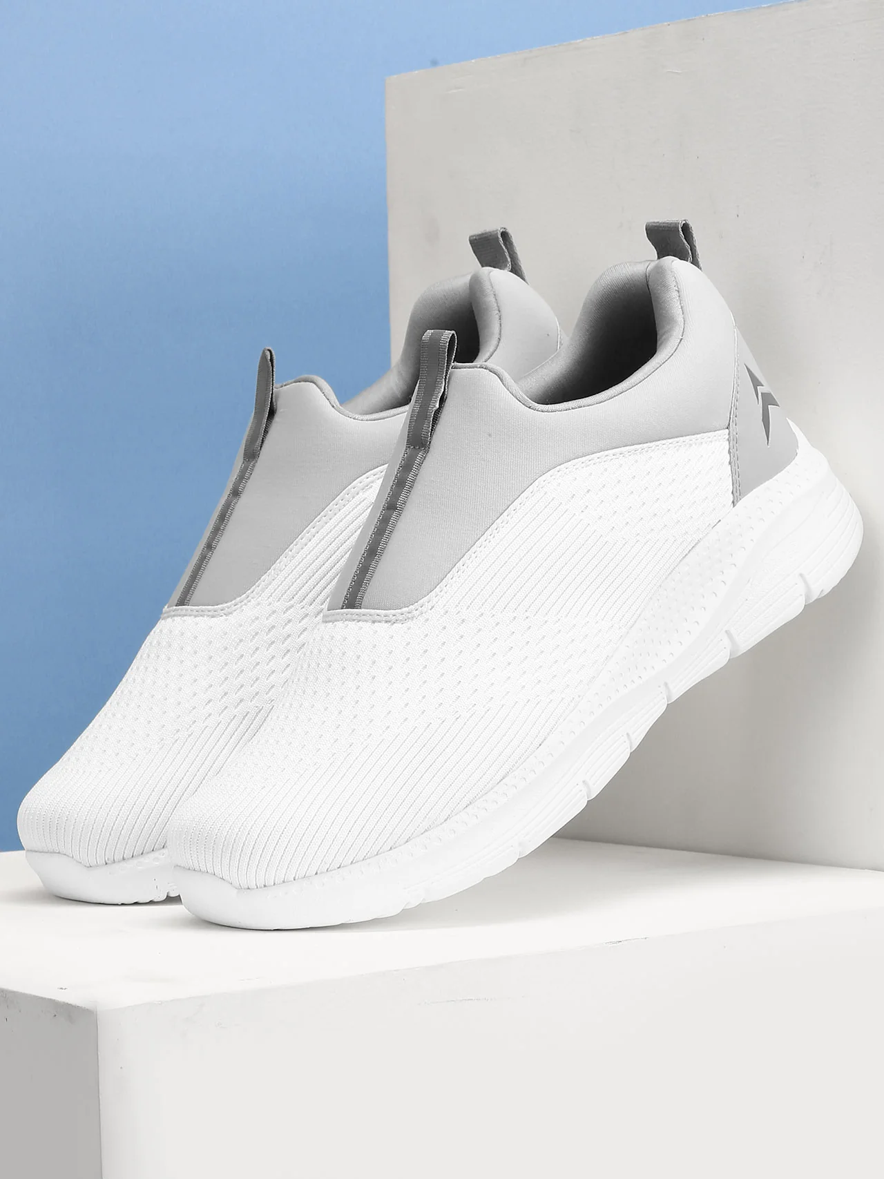 Avant Men's Sigma Slip on Walking Shoes - White