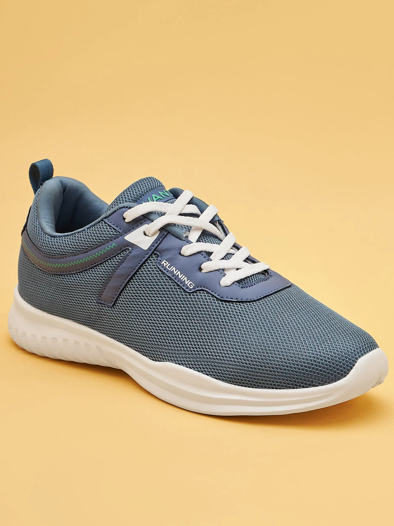 Avant Men's Trace Walking Shoes-Blue