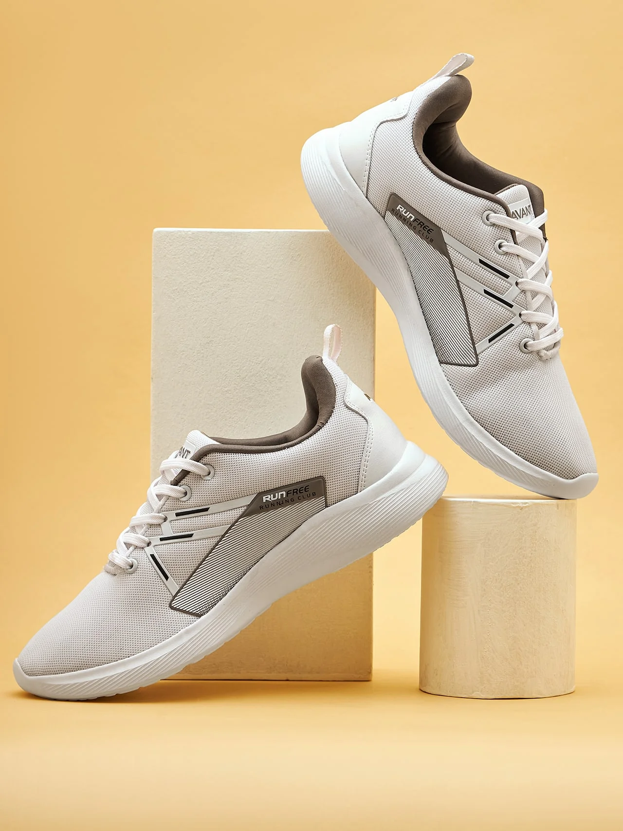 Avant Men's Ultra Running shoes- Beige