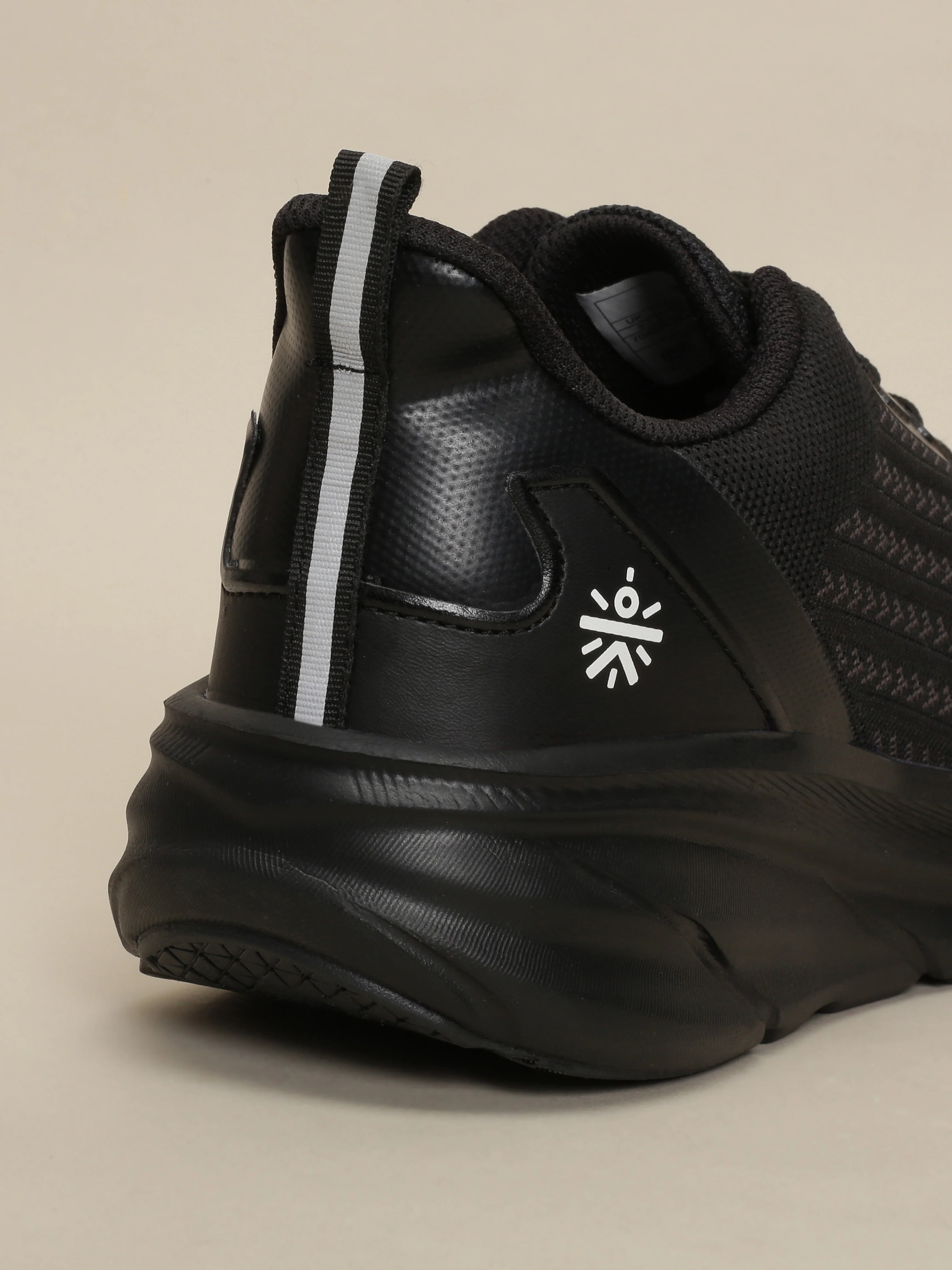 cult Men's Raze Running Shoes - Black - Image 7