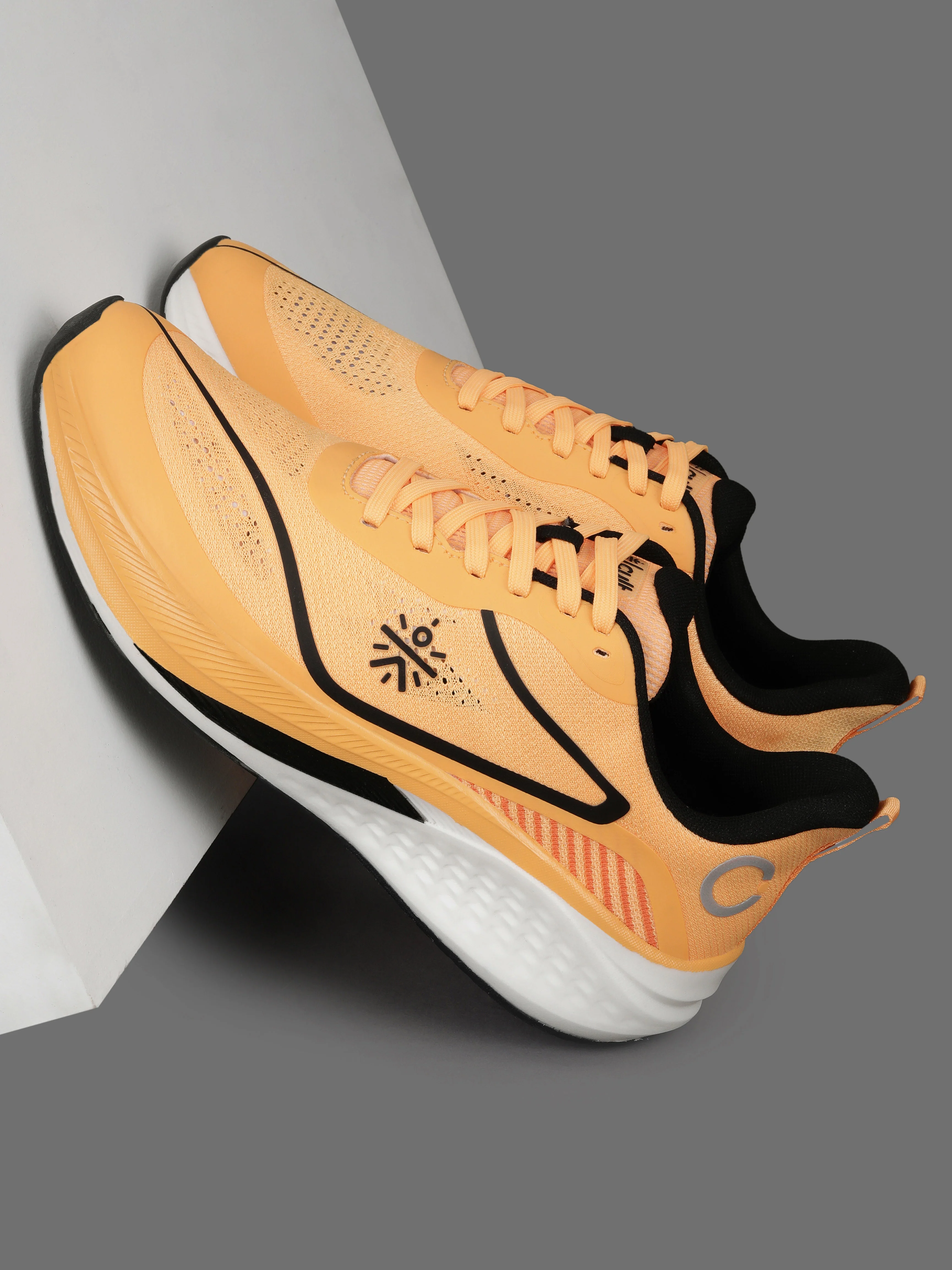 cult Men's Stratus Running Shoes - Orange