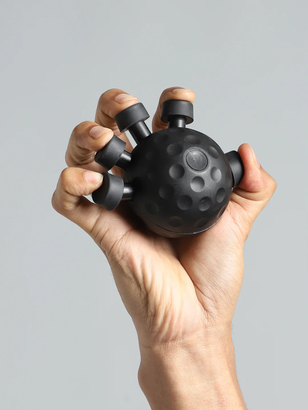 CULT Round Hand Gripper upto 30kg Resistance Portable ABS Grip Strengthener for Forearm, Wrist & Finger Training Black