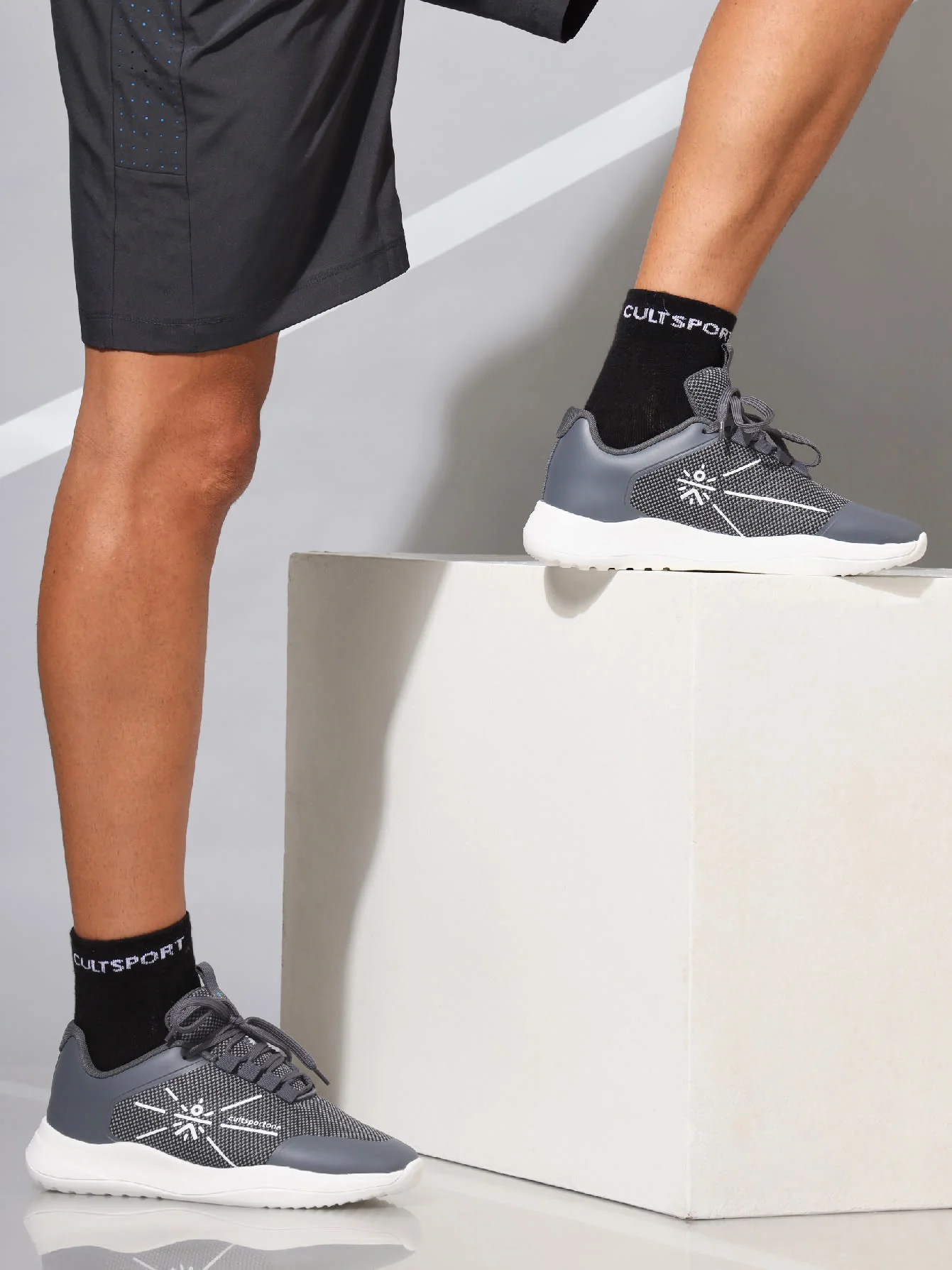 cult Dash Men Running Shoes
