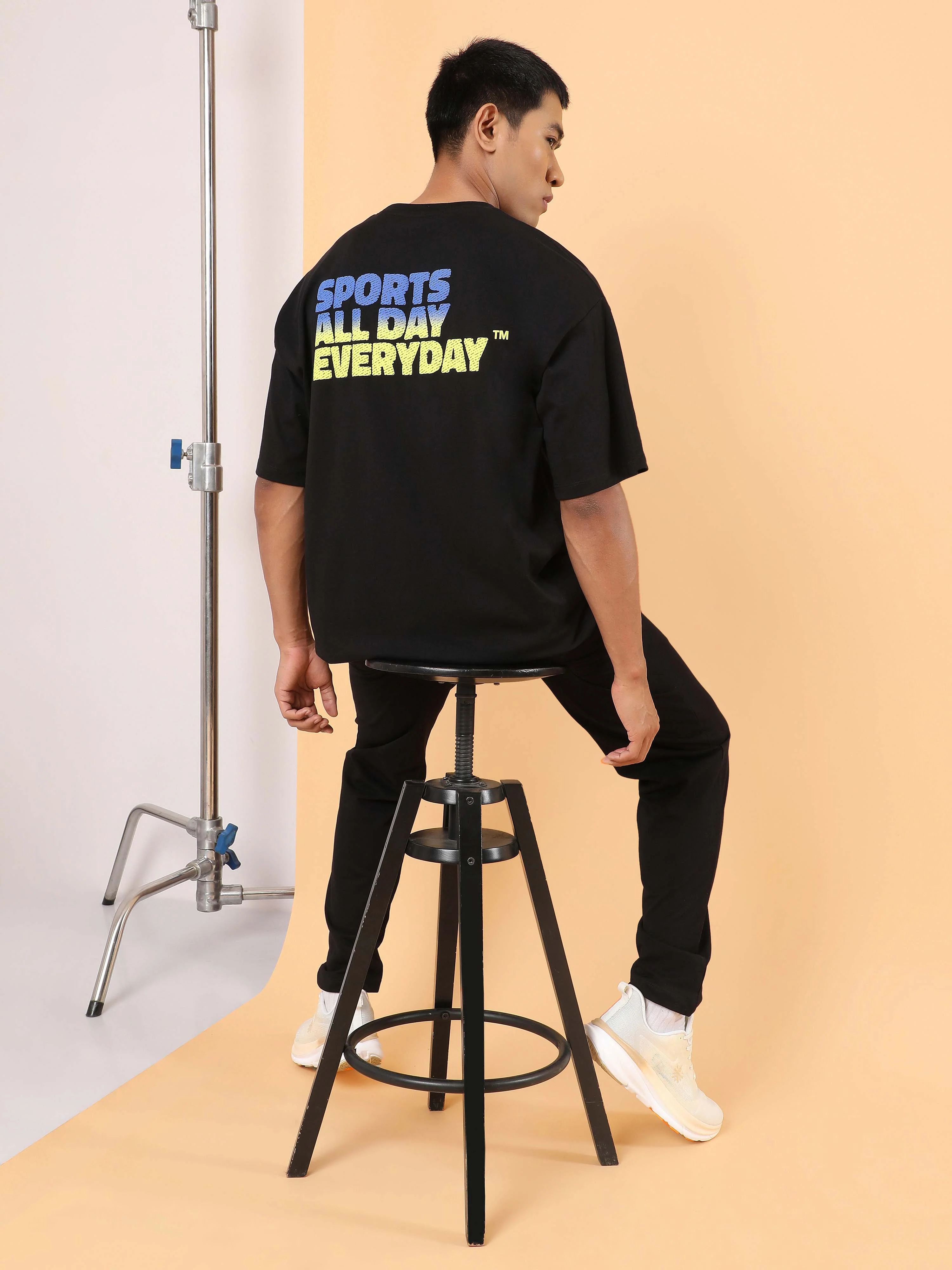 Men's Black Club Anthem Oversized fit T-shirt - Image 2