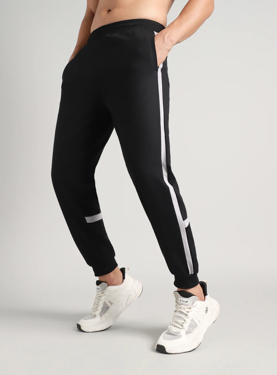 Men's Black Courtside Sporty Joggers