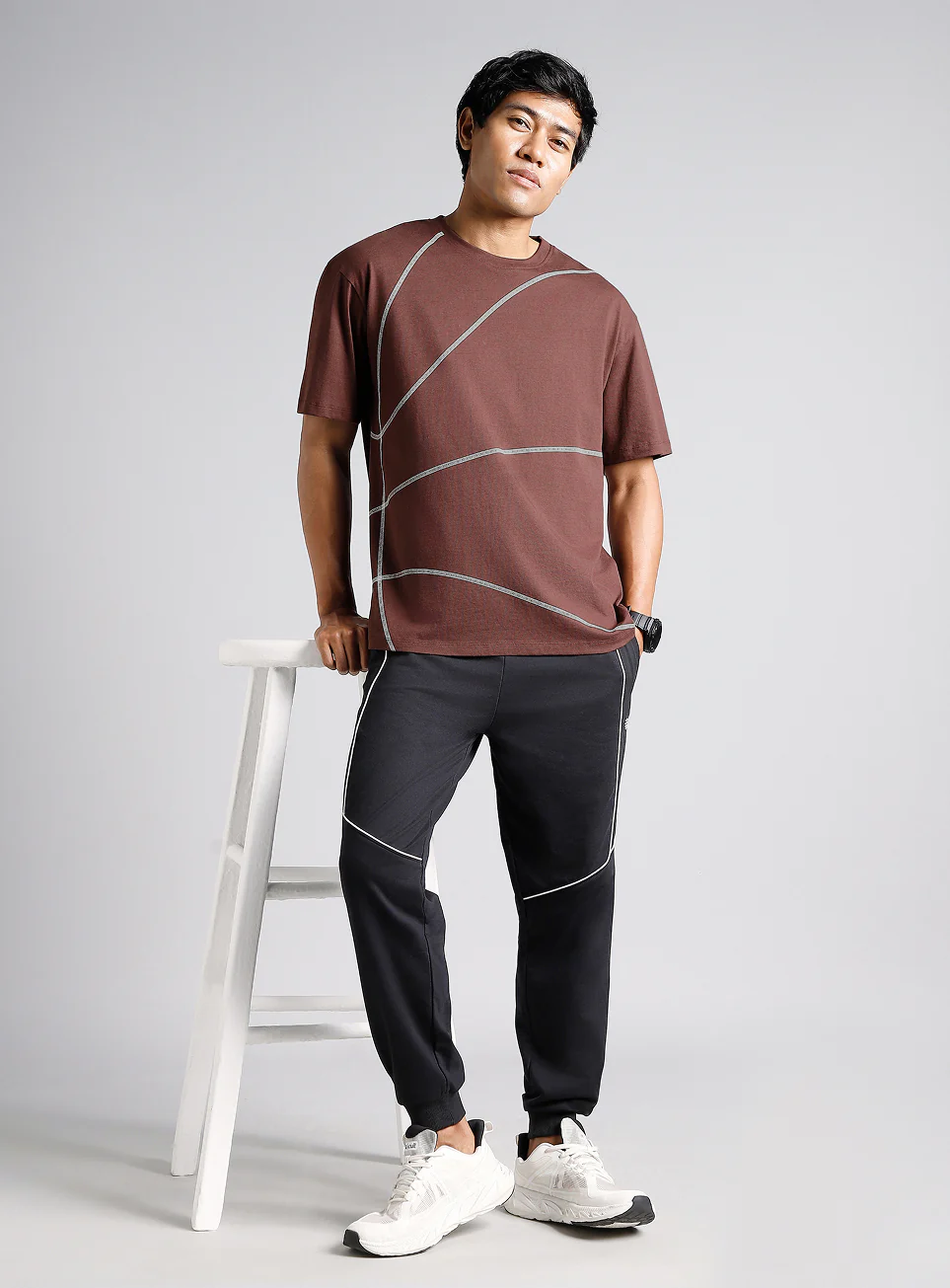 Men's Brown Basketball Imprint Relaxed Fit T-shirt - Image 3