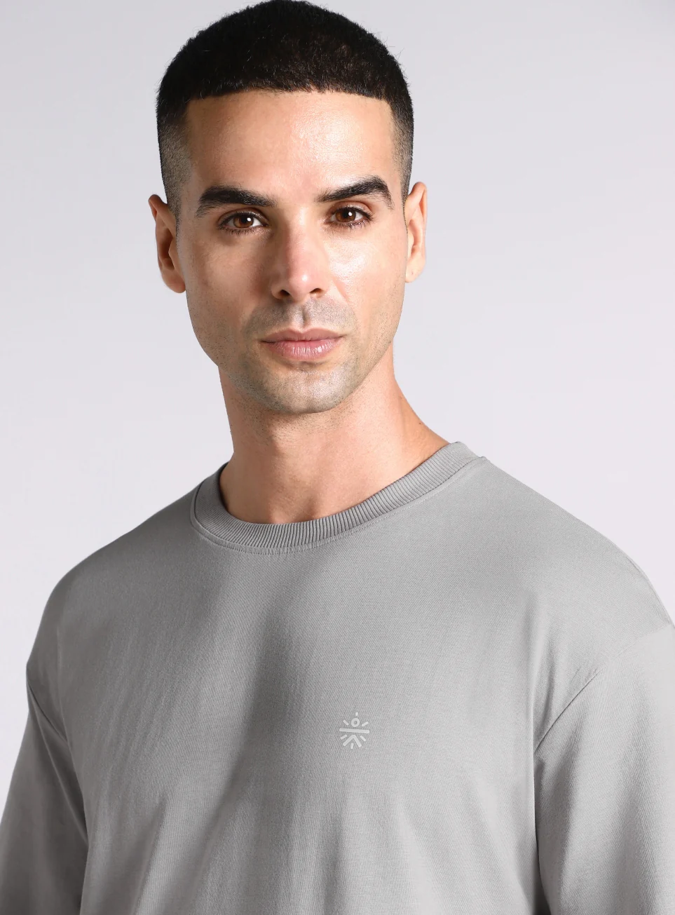 Men's Grey Built-In Motion Graphic Oversized T-shirt - Image 7