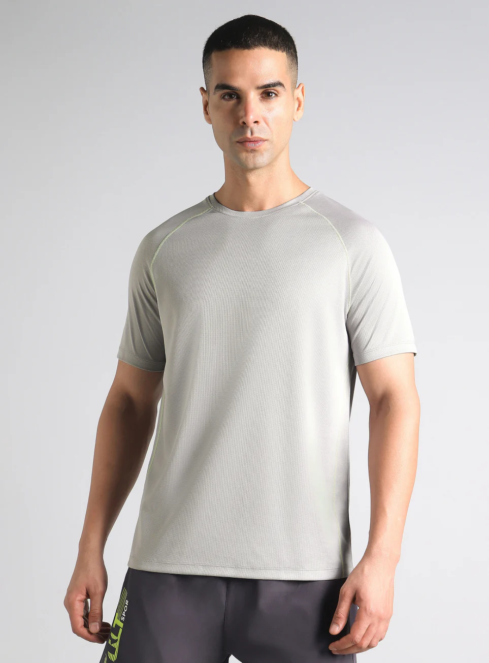 Men's Grey Everyday Workout Train Tee - Image 4