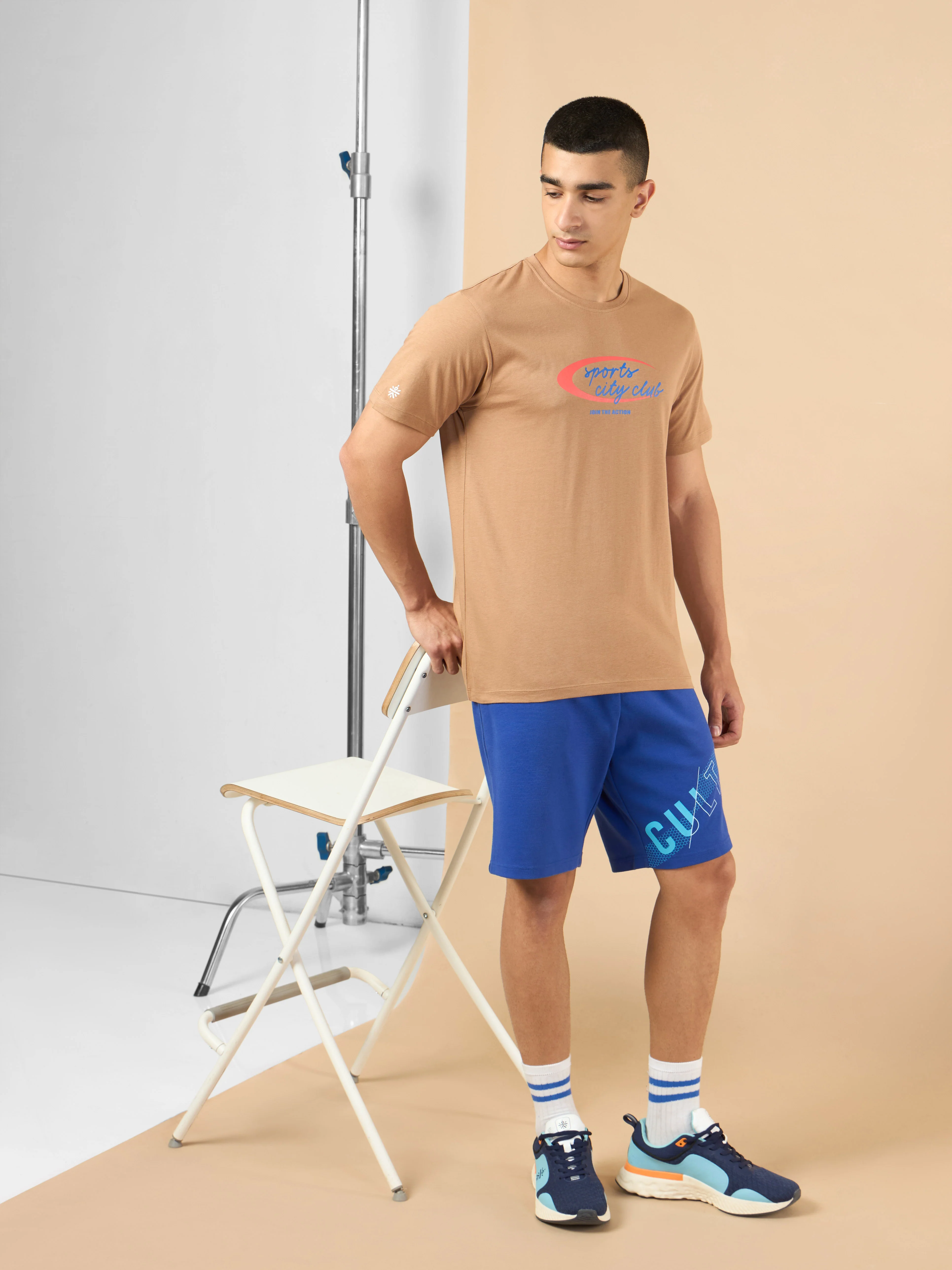 Men's Khaki Sports City Club Graphic T-shirt - Image 2