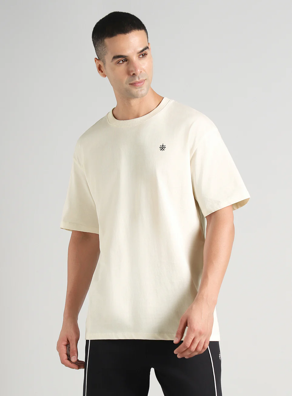 Men's Off White Built-In Motion Graphic Oversized T-shirt - Image 4