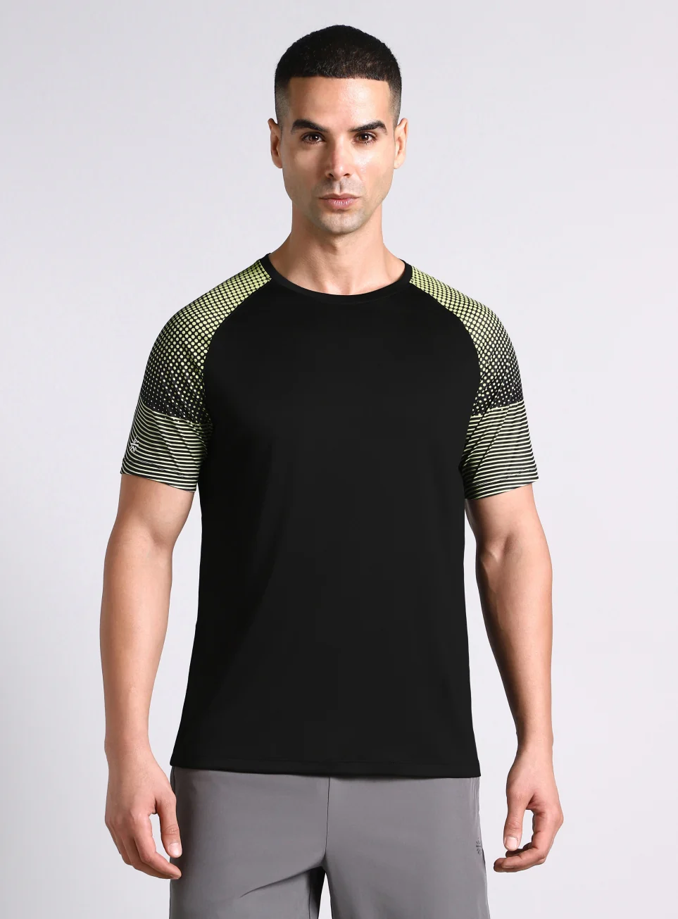 Men's Pop Up Training Essential T-shirt - Image 4