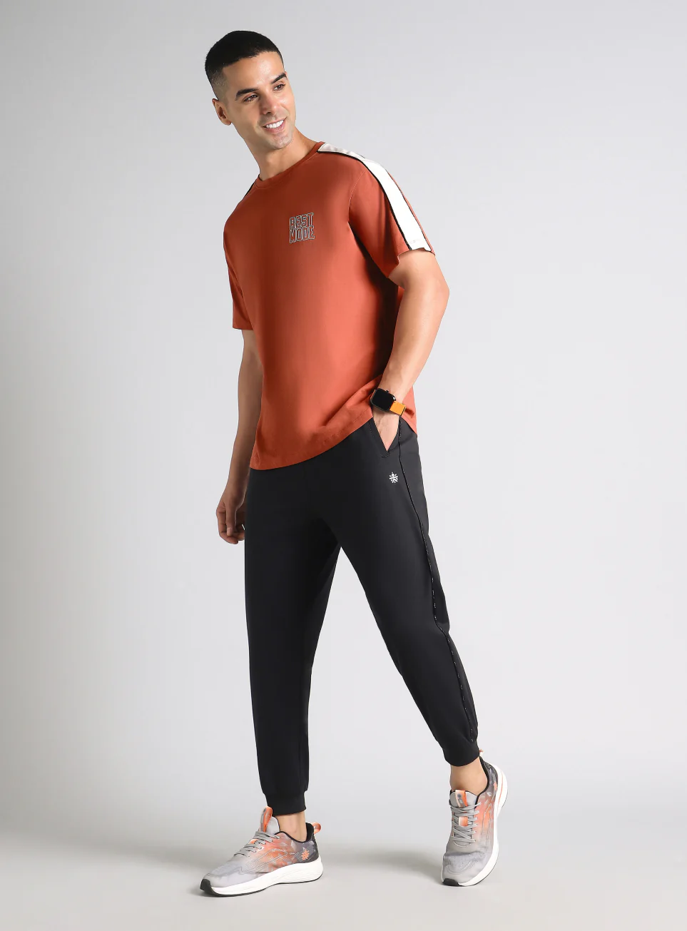 Men's Rust Rest Mode Relaxed Fit T-shirt - Image 2