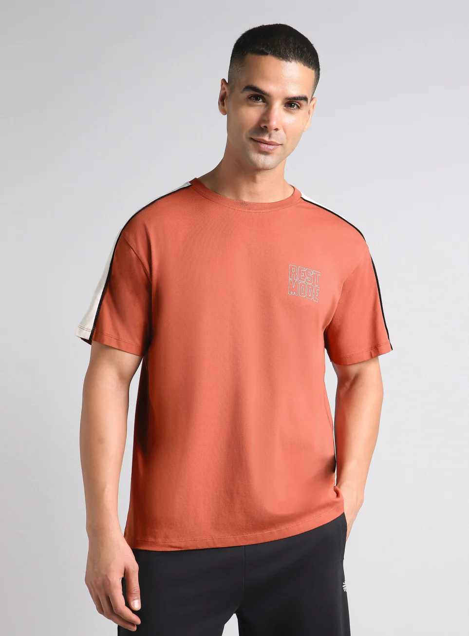 Men's Rust Rest Mode Relaxed Fit T-shirt - Image 4
