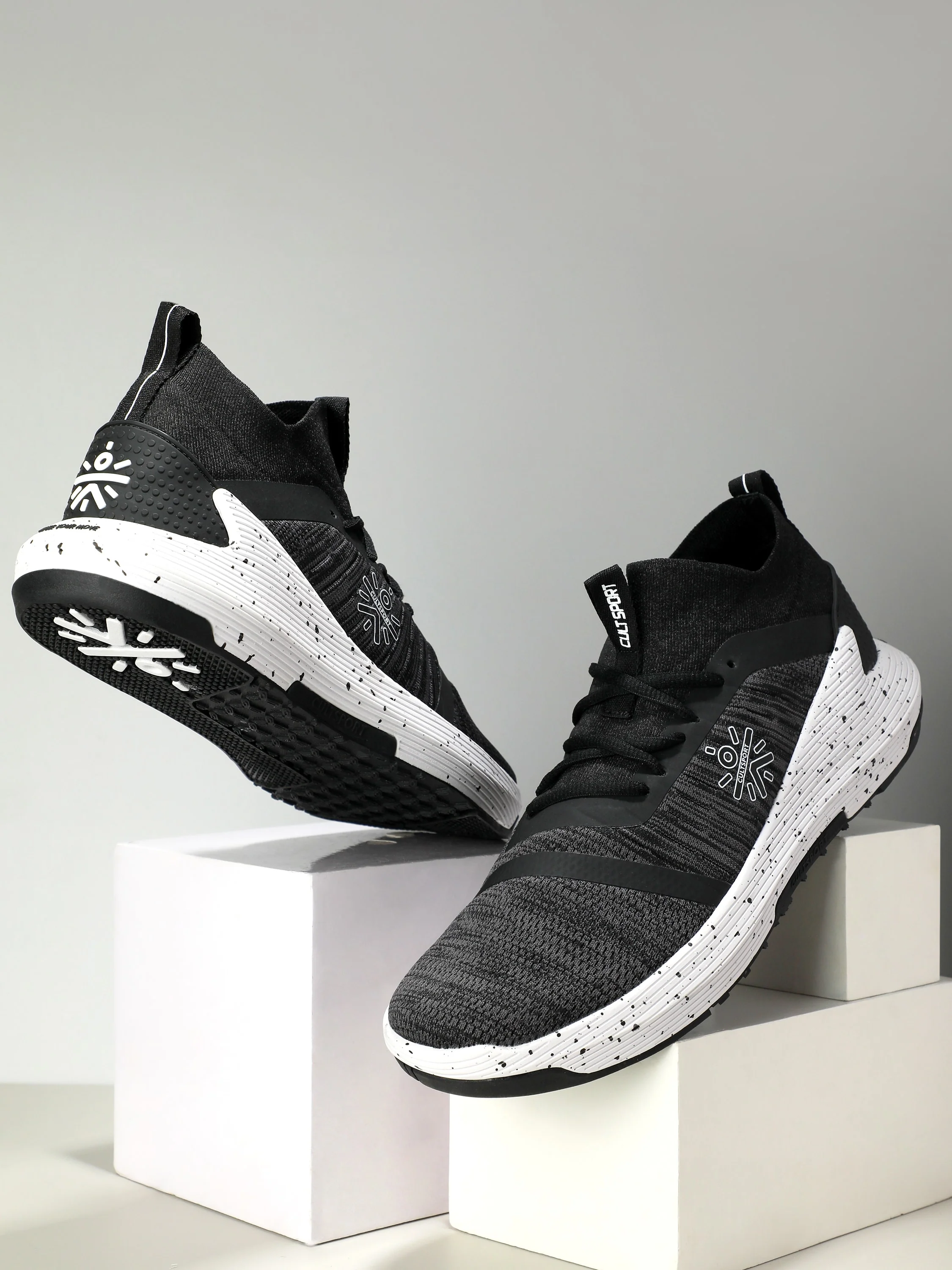 cult Pro-Train Men Training Shoes - Black/White