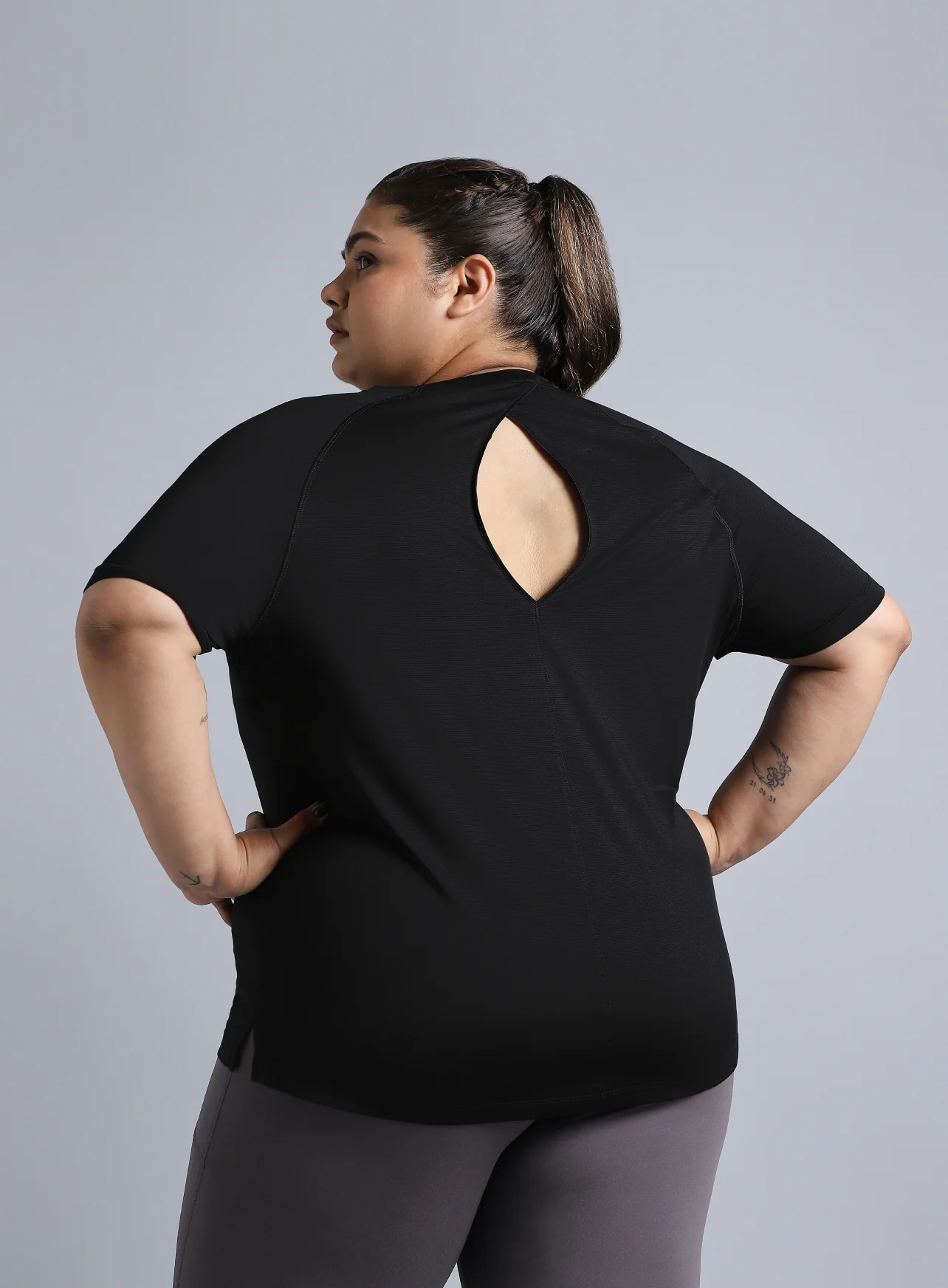 Women's Black Back Cut Out Plus Size T-shirt