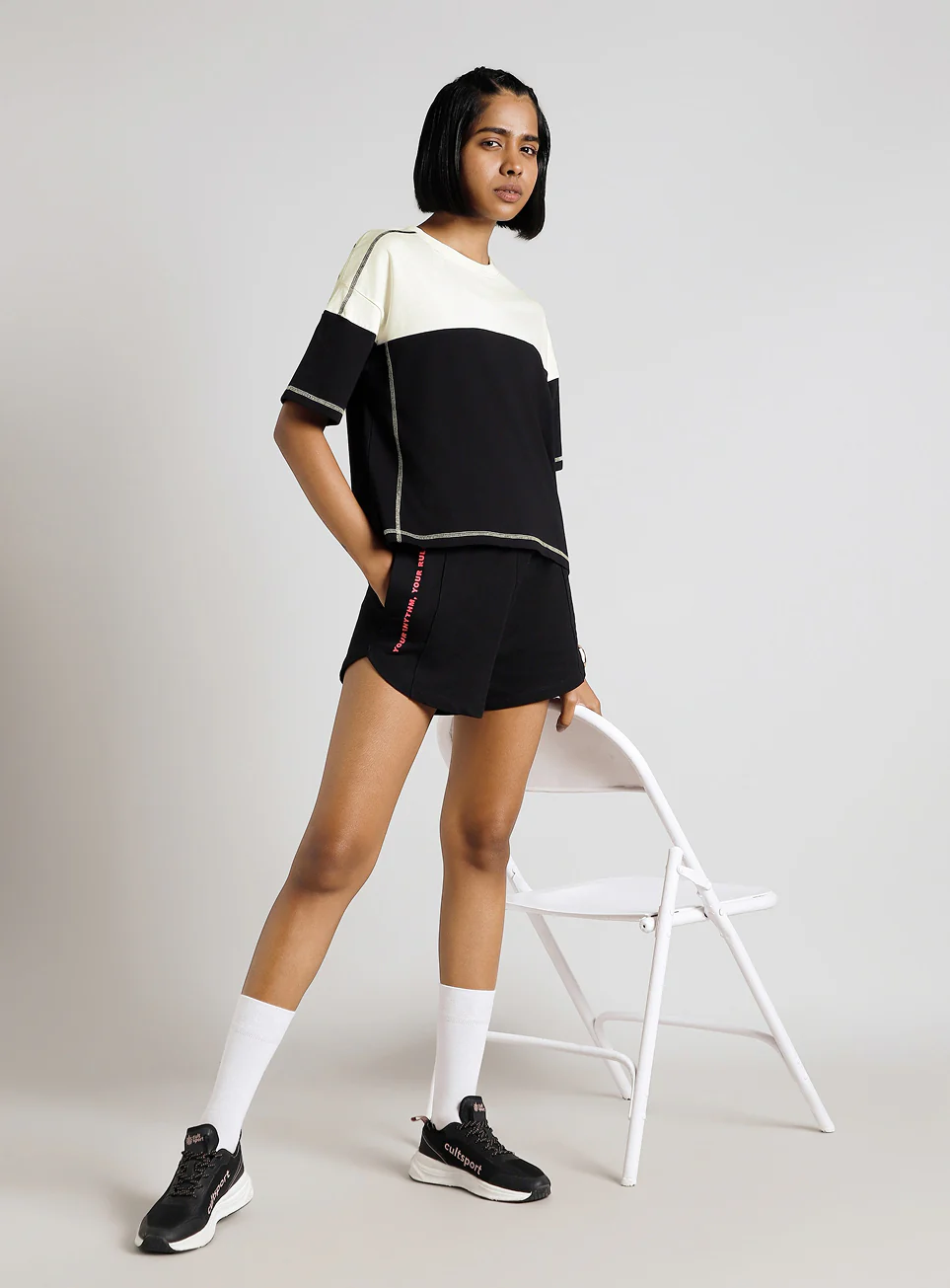 Women's Black Colourblocked Boxy Fit T-shirt - Image 3