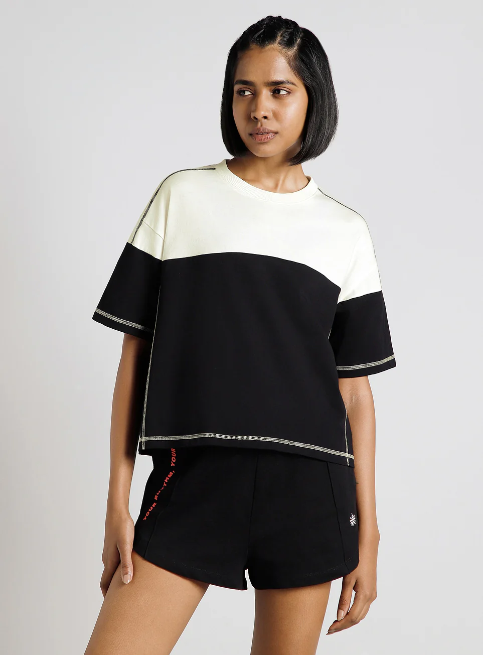 Women's Black Colourblocked Boxy Fit T-shirt - Image 4