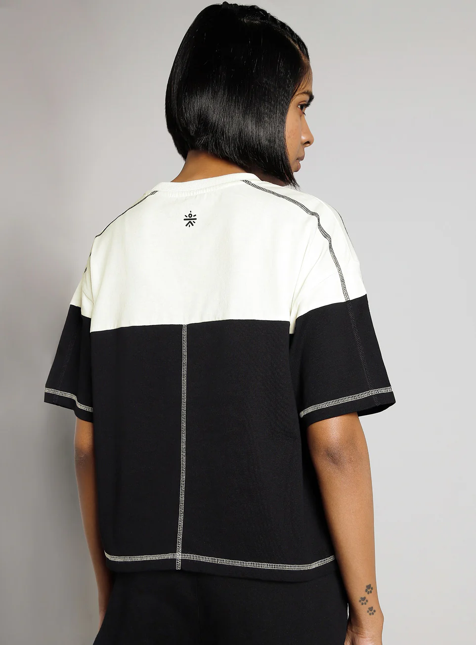 Women's Black Colourblocked Boxy Fit T-shirt - Image 8