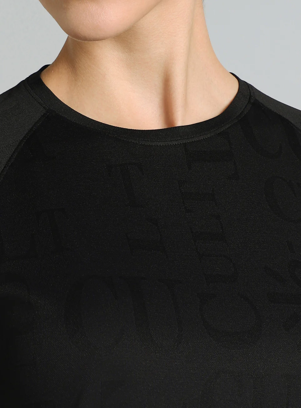 Women's Black CULT ZERO Knit Tech Running T-shirt - Image 7