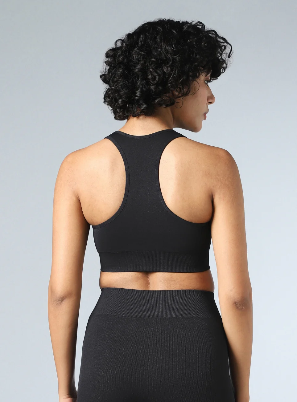 Women's Black Motion Flow Medium Support Seamless Bra - Image 6