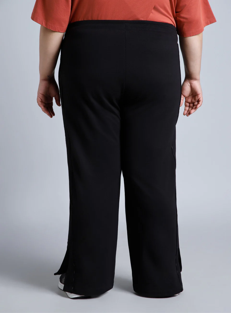 Women's Black Panelled Straight Fit Plus Size Trackpants - Image 6