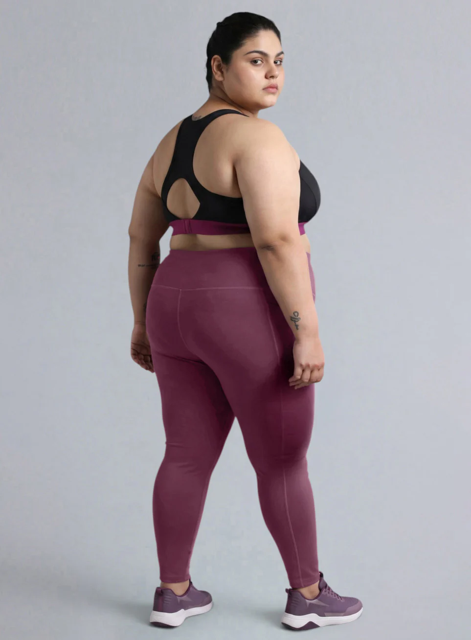 Women's Black Run Forward High Support Plus Size Bra - Image 3