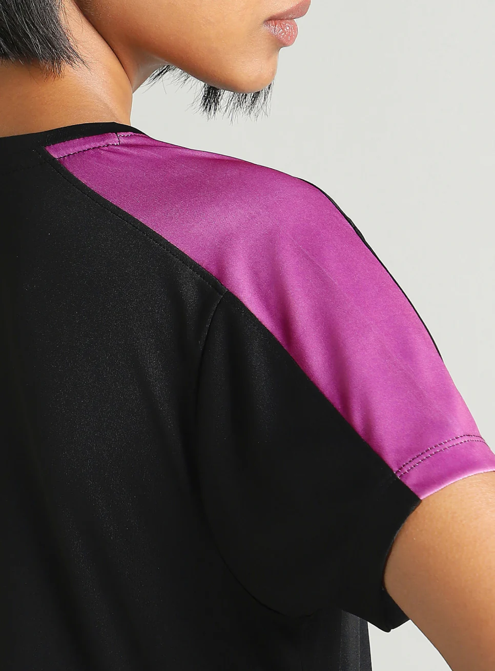 Women's Black Shoulder Pop Active T-shirt - Image 7