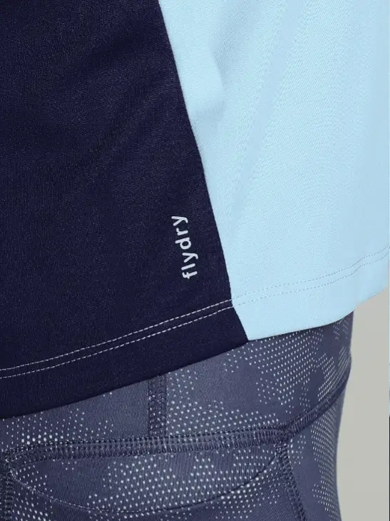 Women's Blue Colourblock Cropped Running T-shirt - Image 9