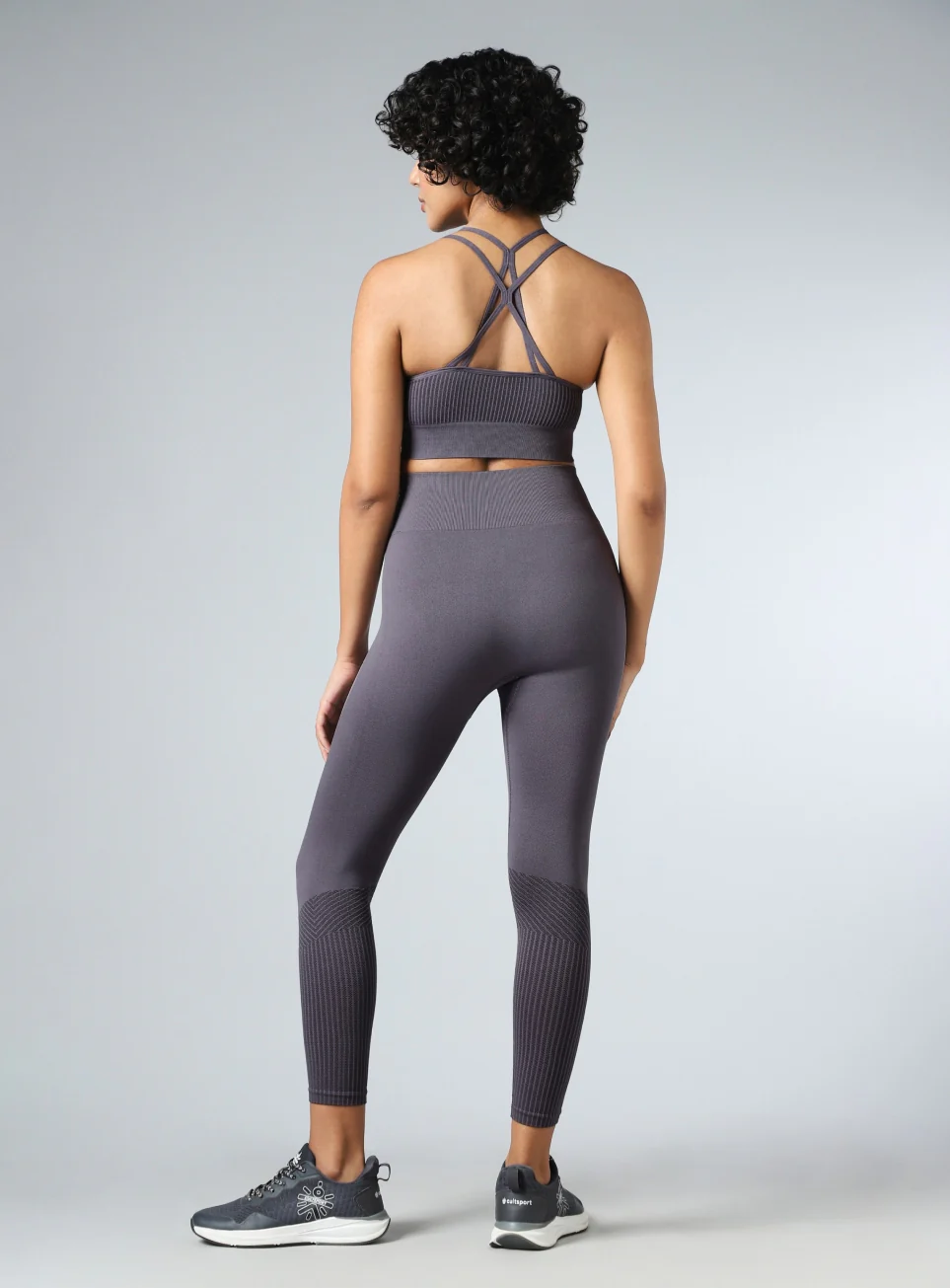Women's Grey Powerflow Medium Support Seamless Bra - Image 3