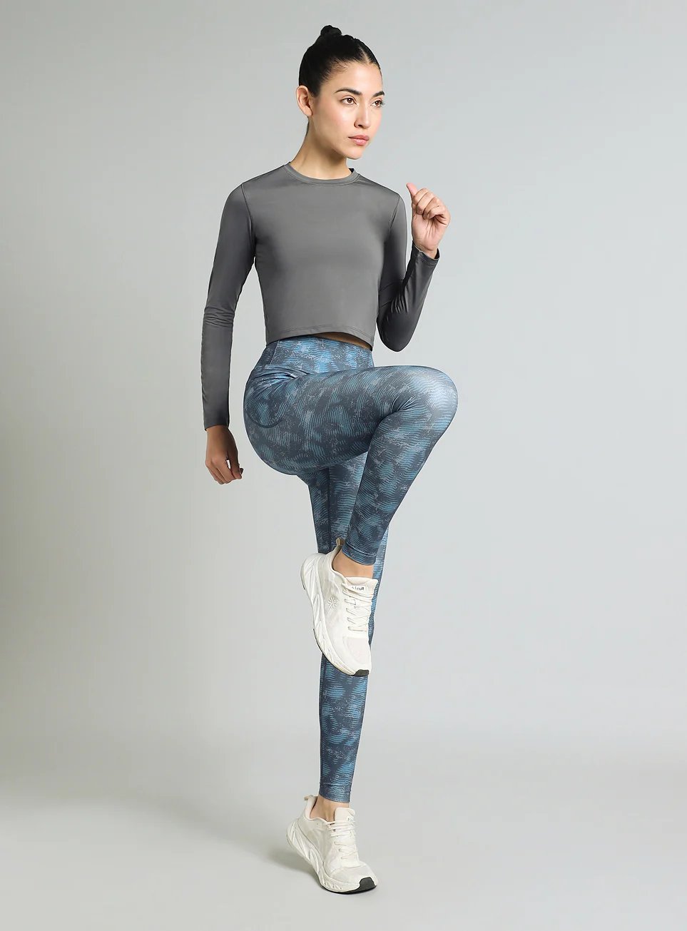 Women's Grey Runner's Escape T-shirt - Image 2