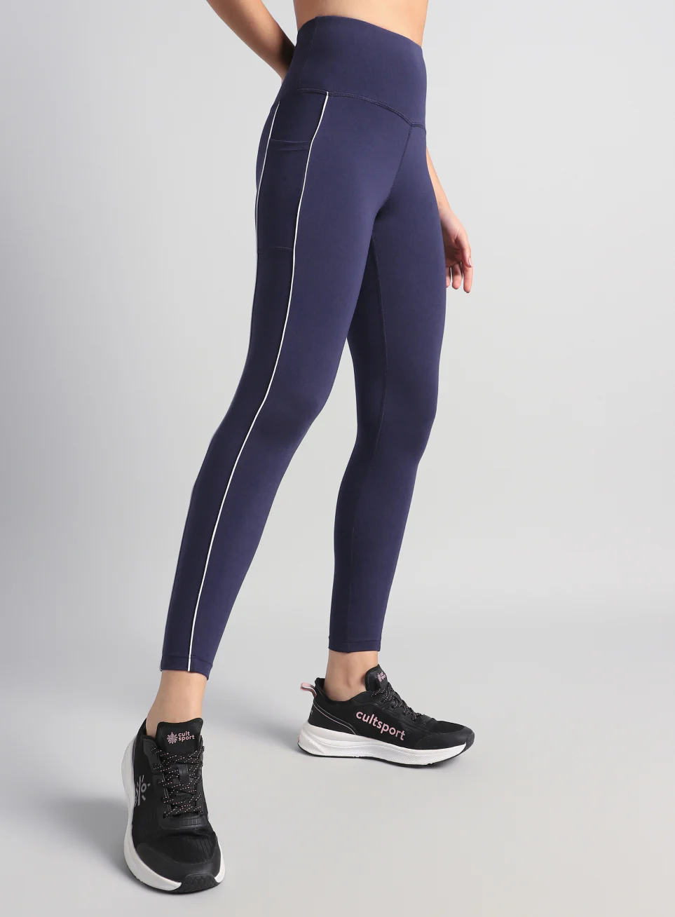 Women's Navy Train and Flow Cotton Tights