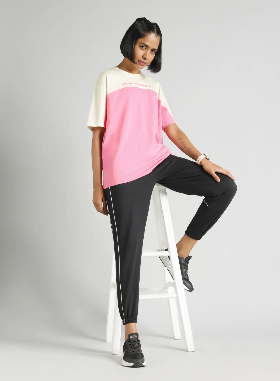 Women's Pink Offbeat Colorblock Oversized Fit T-Shirt - Image 2