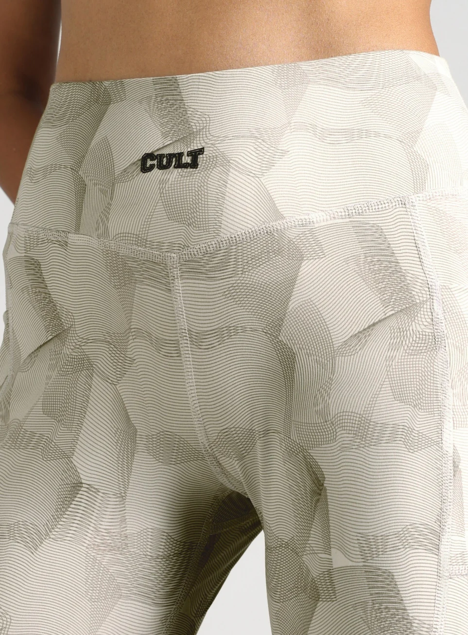 Women's White Combat training COMflex Training Cycling Shorts - Image 7